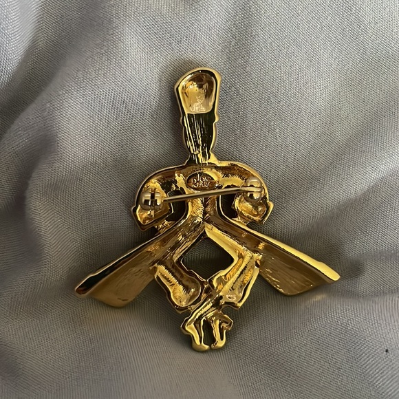 Joan Rivers Brooch - Picture 3 of 9